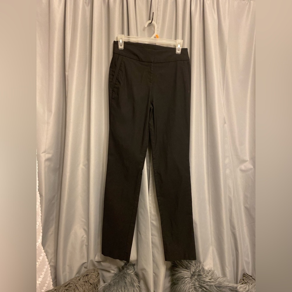 Worthington Slim leg Fit black Pants Women Size 4 seam down back of leg 0213
